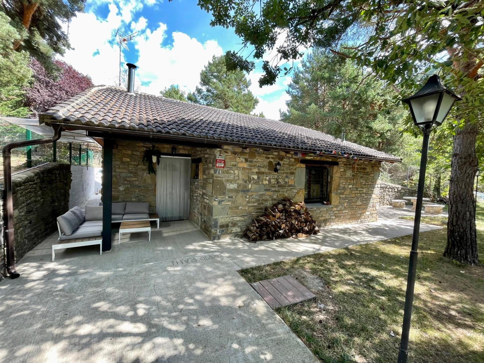 毕斯卡斯Chalet Del Roble别墅 外观 照片